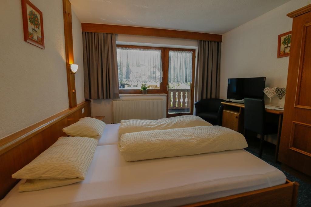 Hotel Tia Apart Kaunertal Chambre photo