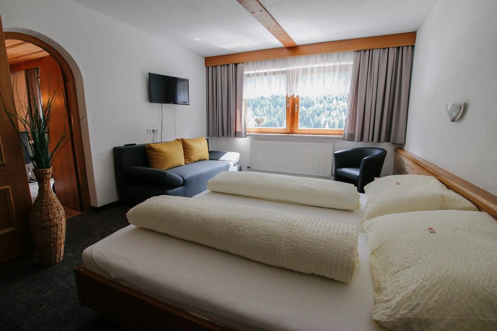 Hotel Tia Apart Kaunertal Chambre photo